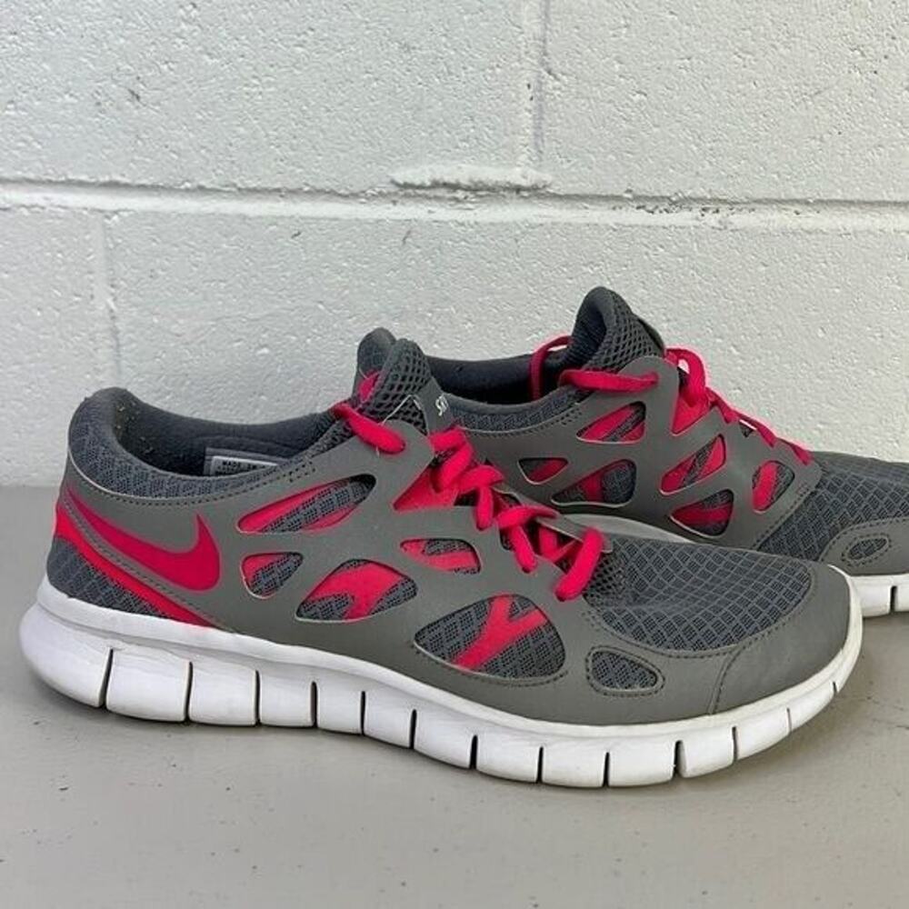 Women’s NIKE ID SRVIVR Free Run 2 iD Size 10.5W Gray/Pink White Athletic Shoes